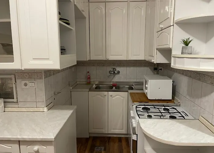 Lovely Apartment On Raday Corso